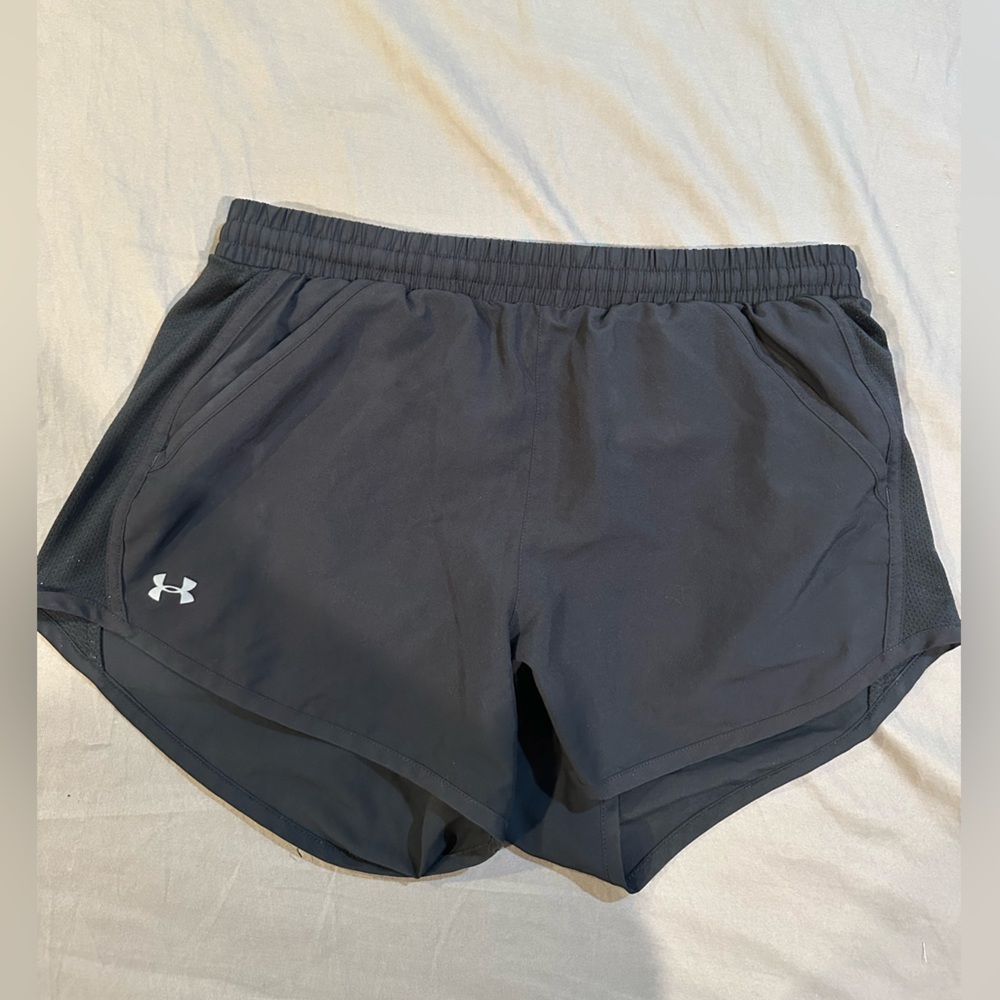 Under Armour Black Athletic Shorts Size Small